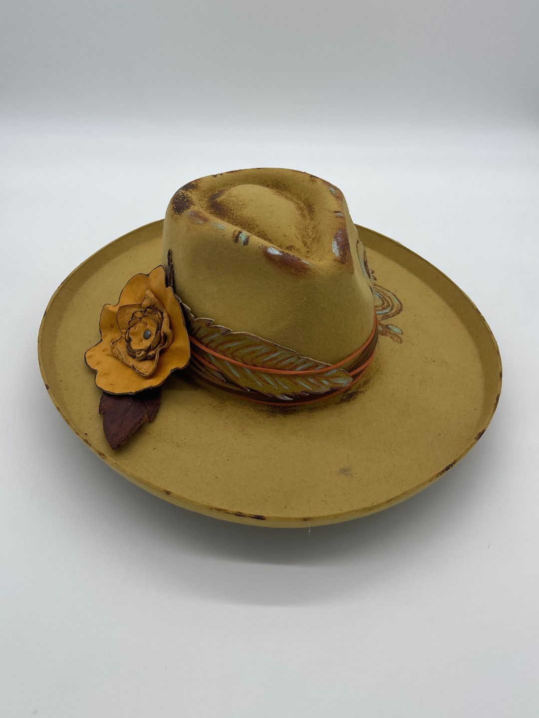 Felt Hat Engraved with Leather Flower and Feather